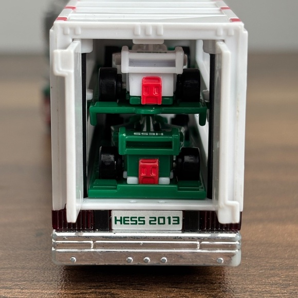 HESS MINI Semi Gasoline Truck  & Two Racers Race Cars LIGHTS UP Ramp WORKS 2013 - Picture 8 of 14